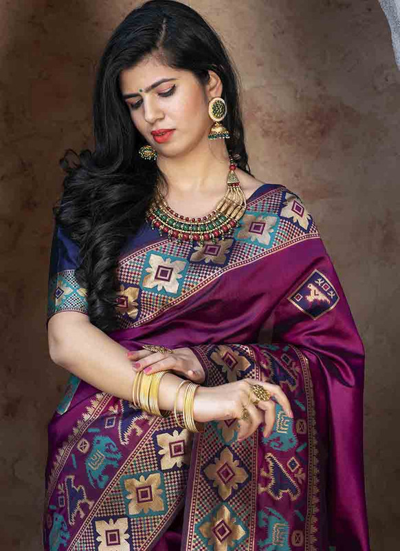 Dial N Fashion Purple Designer Classic Wear Patola Silk Saree