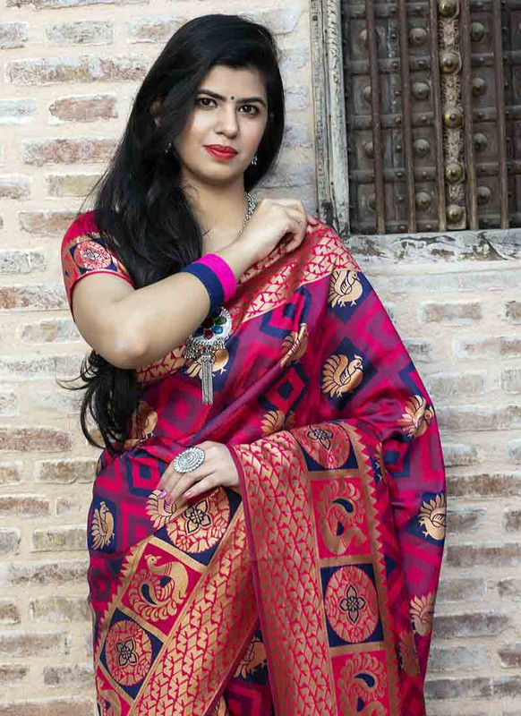 Dial N Fashion Pink Designer Classic Wear Banarasi Silk Saree