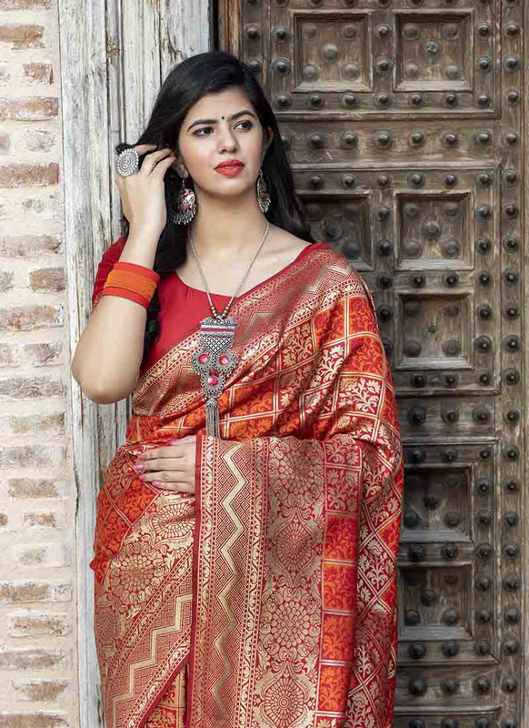 Dial N Fashion Red Designer Classic Wear Banarasi Silk Saree